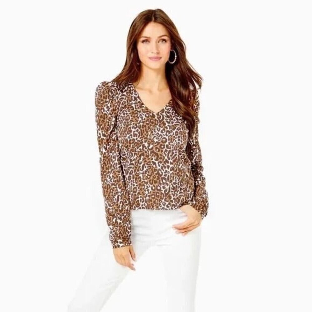 Lilly Pulitzer Jansen V-Neckline Sweatshirt in leopard animal print XXL
